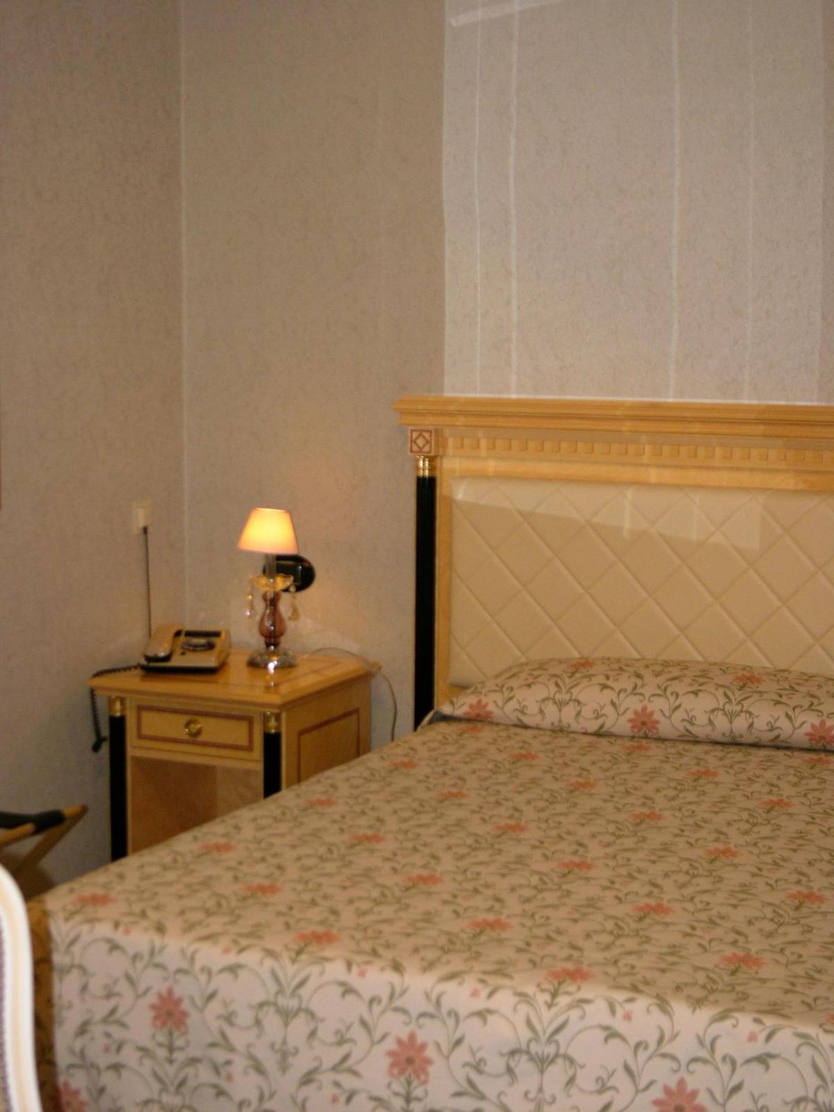 Hotel Lido Deiva Marina Buitenkant foto